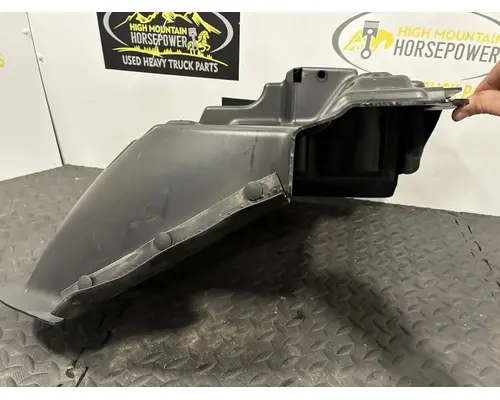 KENWORTH T680 Fender