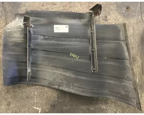 KENWORTH T680 Fender