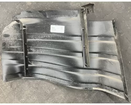 KENWORTH T680 Fender