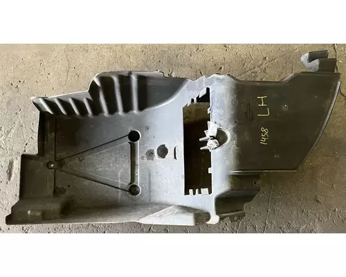 KENWORTH T680 Fender