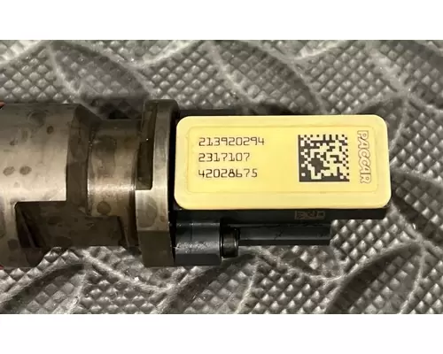 KENWORTH T680 Fuel Injector