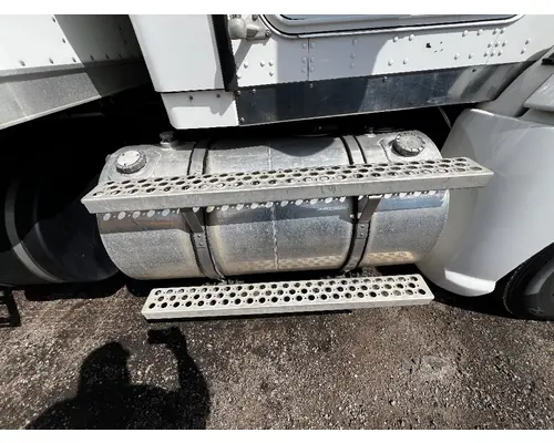 KENWORTH T680 Fuel Tank