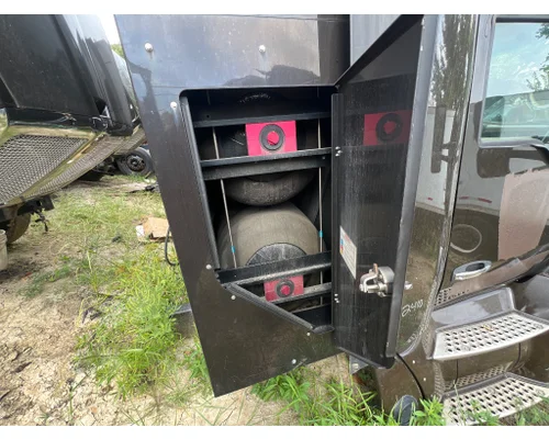 KENWORTH T680 Fuel Tank