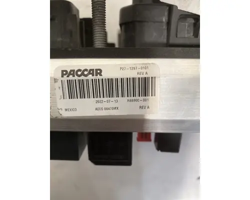 KENWORTH T680 Fuse Box