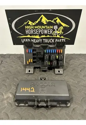 KENWORTH T680 Fuse Box