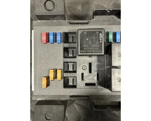 KENWORTH T680 Fuse Box