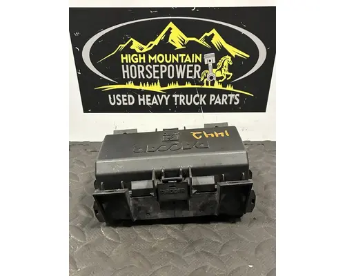KENWORTH T680 Fuse Box