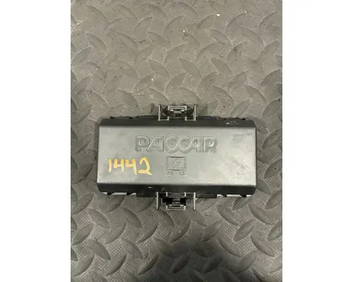 KENWORTH T680 Fuse Box