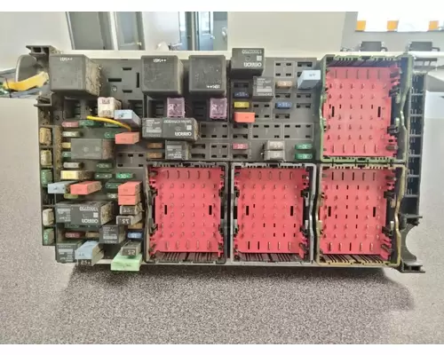 KENWORTH T680 Fuse Box