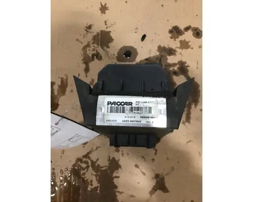 KENWORTH T680 Fuse Box