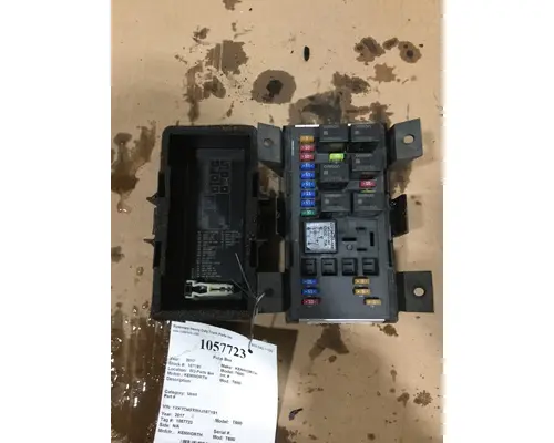 KENWORTH T680 Fuse Box