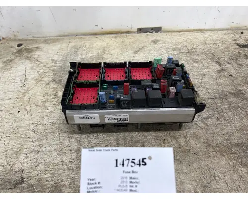 KENWORTH T680 Fuse Box