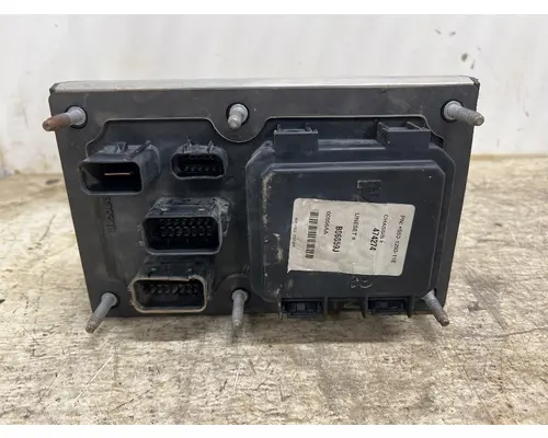 KENWORTH T680 Fuse Box