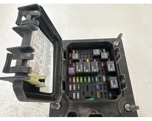 KENWORTH T680 Fuse Box