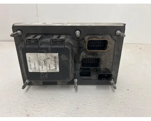 KENWORTH T680 Fuse Box