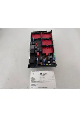 KENWORTH T680 Fuse Box