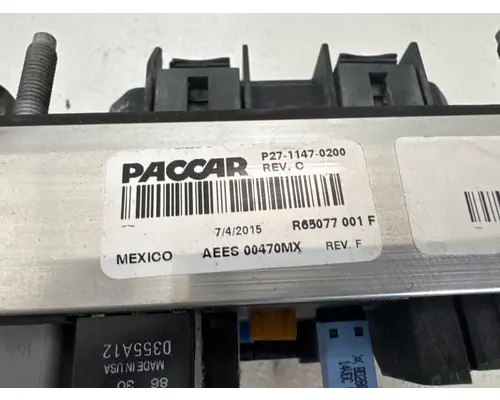 KENWORTH T680 Fuse Box