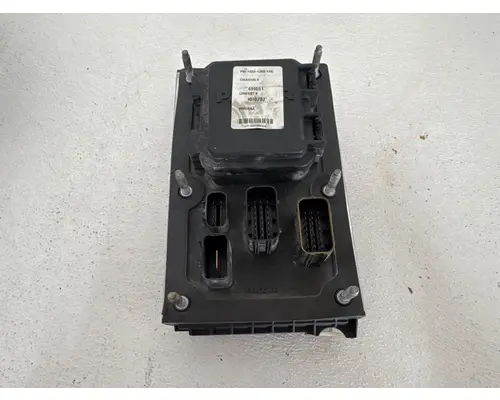 KENWORTH T680 Fuse Box