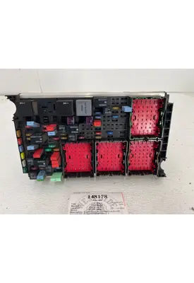 KENWORTH T680 Fuse Box