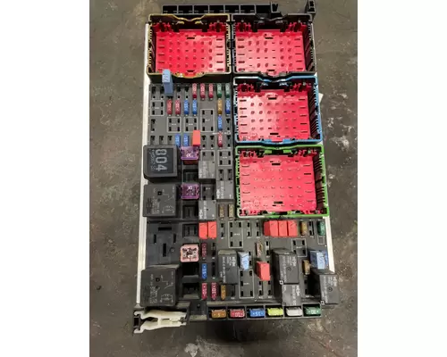 KENWORTH T680 Fuse Box