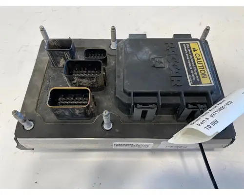 KENWORTH T680 Fuse Panel OEM# P27120901010 in Dorr, MI #628-10503