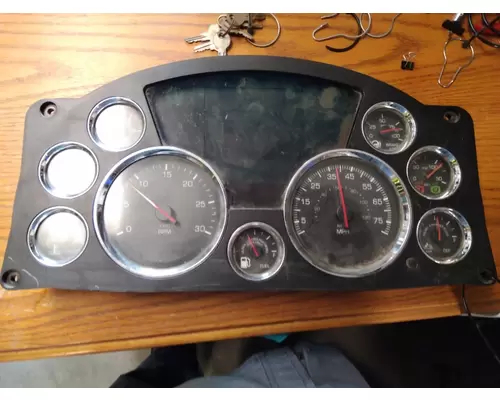 KENWORTH T680 GAUGE CLUSTER