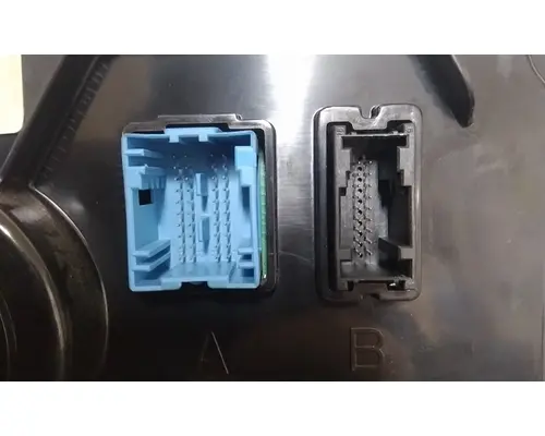 KENWORTH T680 GAUGE CLUSTER