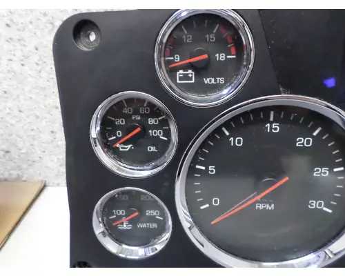 KENWORTH T680 GAUGE CLUSTER