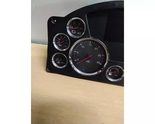 KENWORTH T680 GAUGE CLUSTER