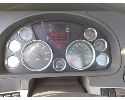 KENWORTH T680 GAUGE CLUSTER