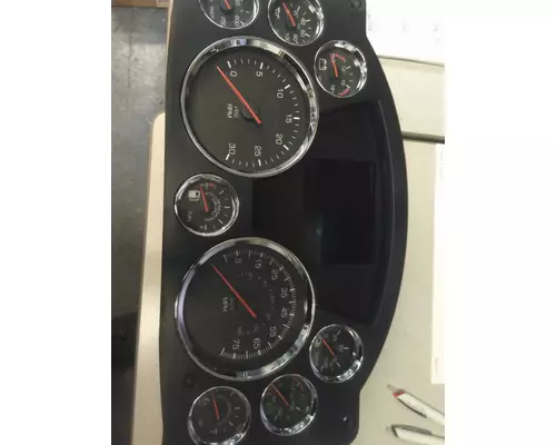 KENWORTH T680 GAUGE CLUSTER
