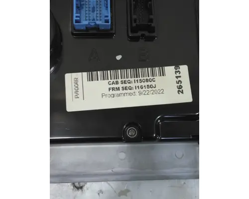 KENWORTH T680 GAUGE CLUSTER