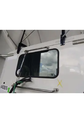 KENWORTH T680 GLASS, BACK