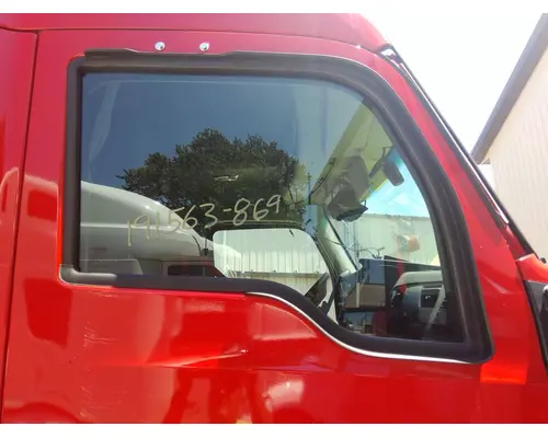 KENWORTH T680 GLASS, DOOR, FRONT
