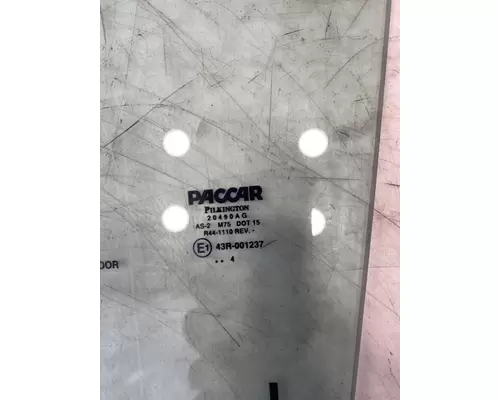 KENWORTH T680 Glass