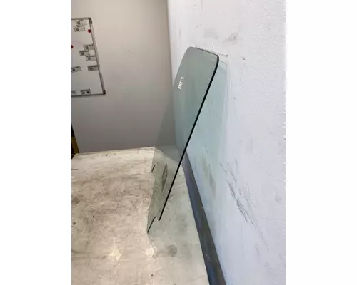 KENWORTH T680 Glass