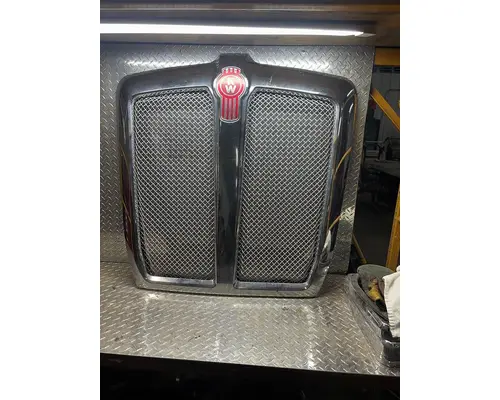 KENWORTH T680 Grille