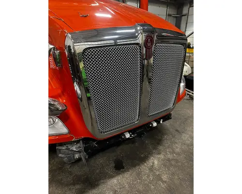 KENWORTH T680 Grille