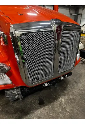 KENWORTH T680 Grille