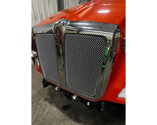 KENWORTH T680 Grille