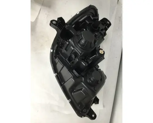 KENWORTH T680 HEADLAMP