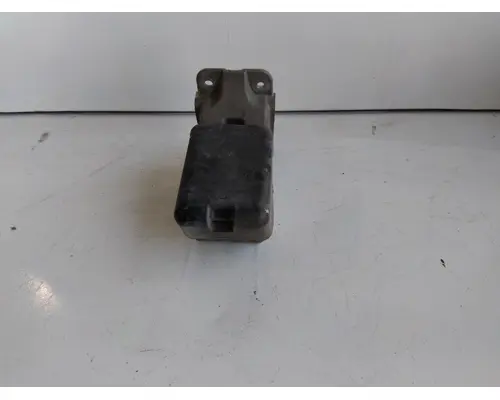 KENWORTH T680 HOOD BRACKET
