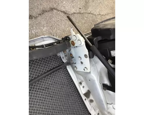 KENWORTH T680 HOOD BRACKET