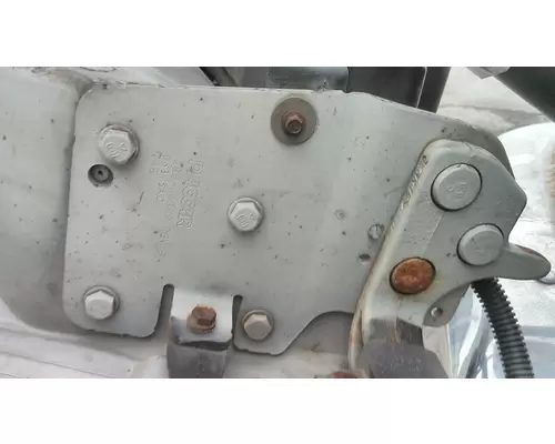 KENWORTH T680 HOOD BRACKET