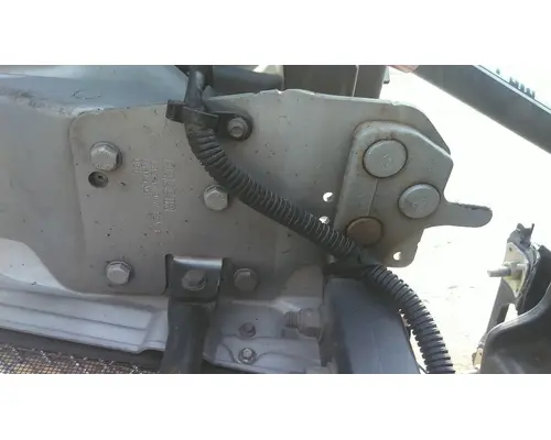 KENWORTH T680 HOOD BRACKET