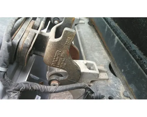 KENWORTH T680 HOOD BRACKET