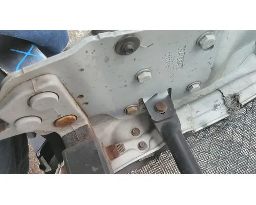 KENWORTH T680 HOOD BRACKET