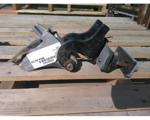 KENWORTH T680 HOOD HINGE