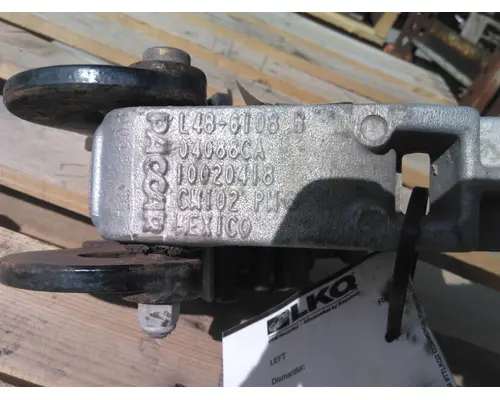 KENWORTH T680 HOOD HINGE