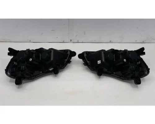 KENWORTH T680 Headlamp Assembly